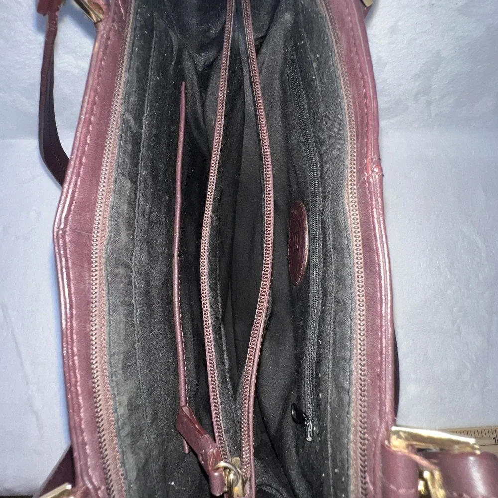 Aigner Shoulder Purse Burgundy Bag Handbag Classic Logo Charm Work‎
